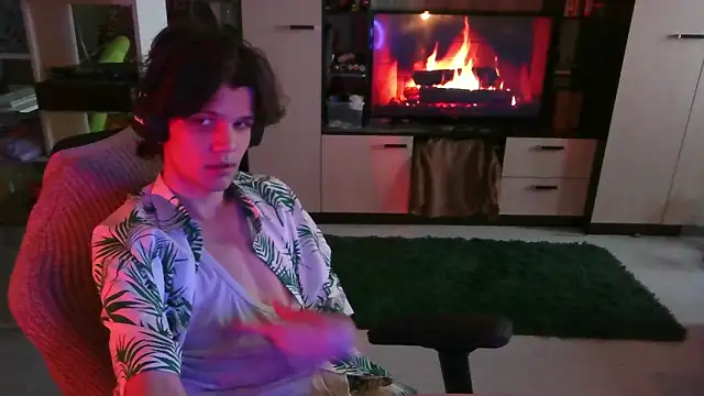 Snapshot of Lucius_Mo chatting on April 2026 02:58:01 PM Lucius Mo online show from April 2026 02:58:01 PM