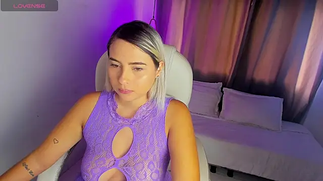 shadixa Luxxx online show from April 2026 01:17:02 PM