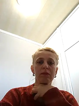 Snapshot of MiaLove183 chatting on April 2026 08:55:01 AM MiaLove183 online show from April 2026 08:55:01 AM