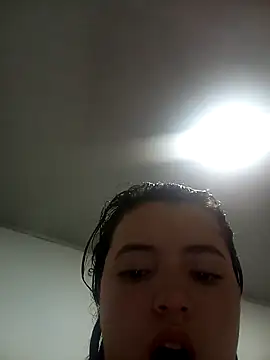 Snapshot of violetascottt chatting on April 2026 11:24:01 PM violetascottt online show from April 2026 11:24:01 PM