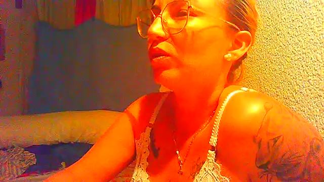 Snapshot of pamela661 chatting on July 2026 11:44:01 PM pamela661 online show from July 2026 11:44:01 PM