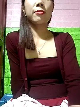 AmyLinee01 online show from April 2026 05:26:02 PM