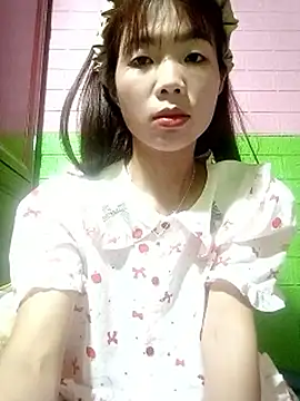 AmyLinee01 online show from May 2026 05:56:02 AM
