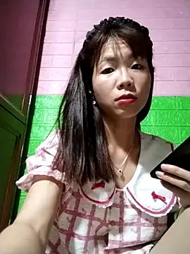 AmyLinee01 online show from June 2026 09:40:01 PM