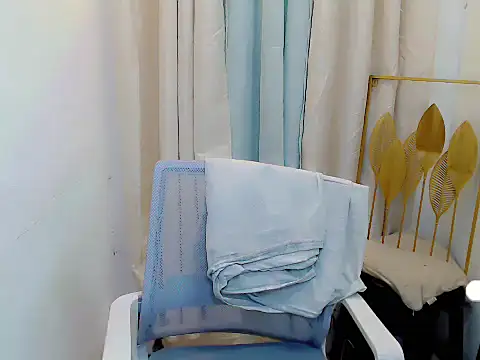 Midnightsnack88 online show from May 2026 01:11:01 AM