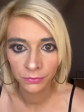 Snapshot of evaluminax chatting on April 2026 09:09:01 PM evaluminax online show from April 2026 09:09:01 PM