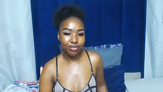 Candylips22 online show from April 2026 05:48:02 PM