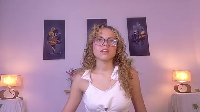 lia valmont 01 online show from June 2026 07:12:02 PM