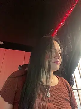 Alessia Peach online show from April 2026 12:17:02 PM