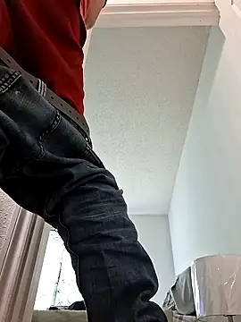 middickstroking online show from May 2026 10:16:01 PM