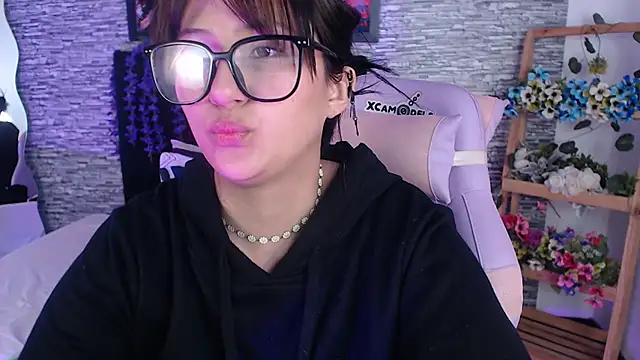 eyes moonn online show from June 2026 02:19:02 PM