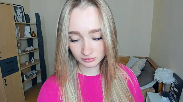 VioletteClaire online show from April 2026 08:39:01 AM