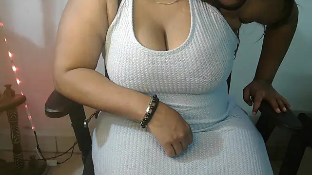 Choco QueenX online show from May 2026 02:56:02 PM