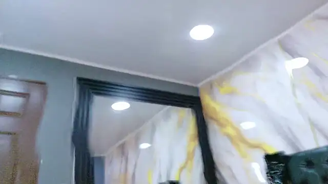 LindaFrancoo online show from May 2026 08:03:01 PM