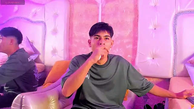 Snapshot of TylerCruz__ chatting on March 2026 01:56:01 PM TylerCruz online show from March 2026 01:56:01 PM