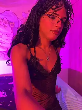 Snapshot of LunuxSiren chatting on March 2026 11:37:01 PM LunuxSiren online show from March 2026 11:37:01 PM