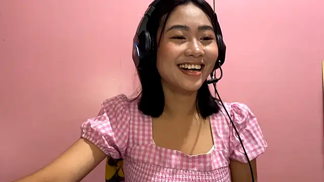 Snapshot of IndiraBrieger chatting on March 2026 02:06:01 AM IndiraBrieger online show from March 2026 02:06:01 AM