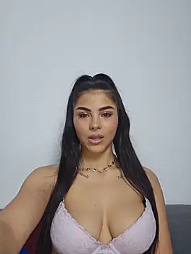 Crissdesire online show from June 2026 08:37:02 PM