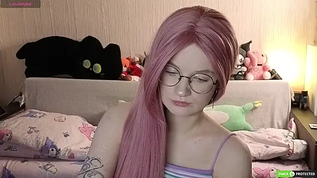 Snapshot of JulietFisher chatting on April 2026 04:17:01 AM JulietFisher online show from April 2026 04:17:01 AM