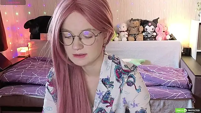 Snapshot of JulietFisher chatting on April 2026 05:01:02 AM JulietFisher online show from April 2026 05:01:02 AM