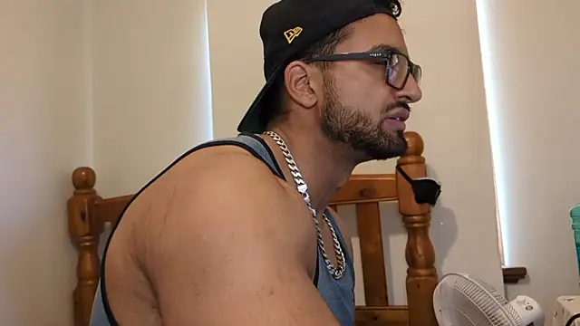 Snapshot of robin103666 chatting on April 2026 08:34:01 AM robin103666 online show from April 2026 08:34:01 AM