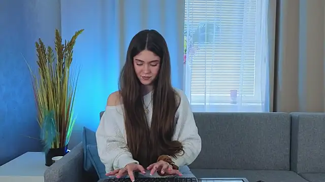 Snapshot of SunnyBloss chatting on March 2026 01:17:01 PM SunnyBloss online show from March 2026 01:17:01 PM