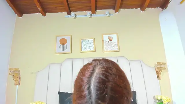 Sara Hanks online show from April 2026 04:48:02 PM