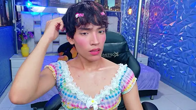 IsaacNovaa online show from April 2026 08:11:02 PM