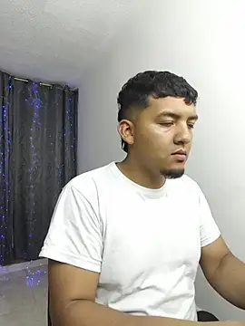 Itsdavidxxx online show from May 2026 06:29:01 AM