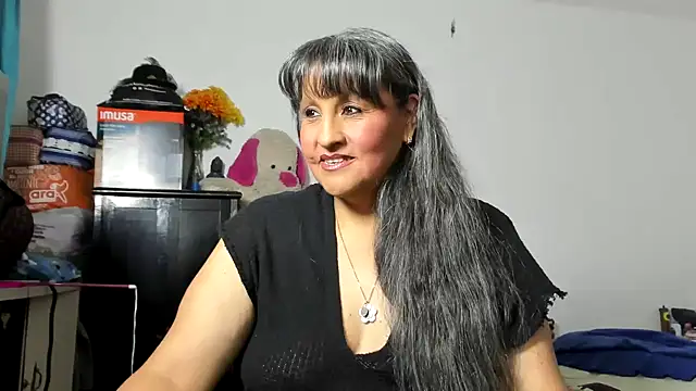 Merlyna Goldenss online show from May 2026 05:57:02 AM