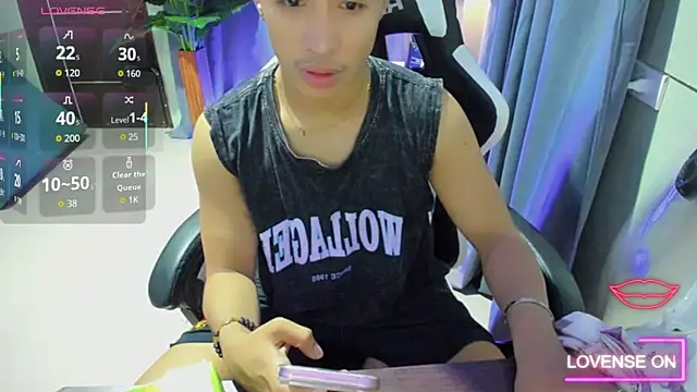 Molly McQueen online show from March 2026 05:24:01 AM