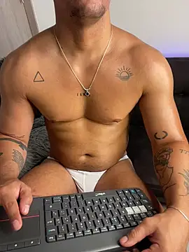 AndresFerro online show from April 2026 07:00:02 PM