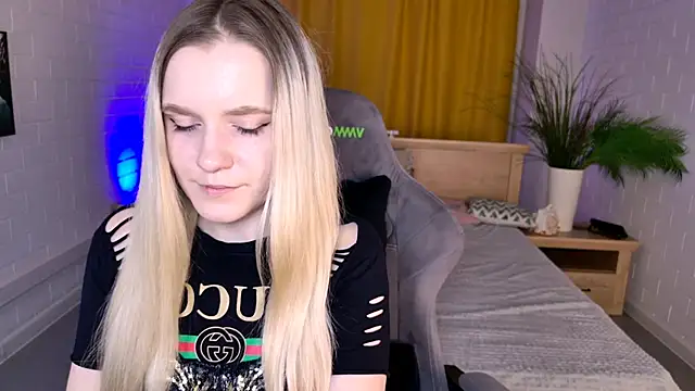 SherriButlers online show from April 2026 05:21:02 AM