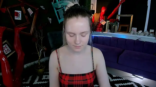 SherriButlers online show from May 2026 02:45:01 PM