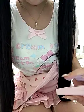 Snapshot of lala4125 chatting on April 2026 02:00:01 PM lala4125 online show from April 2026 02:00:01 PM