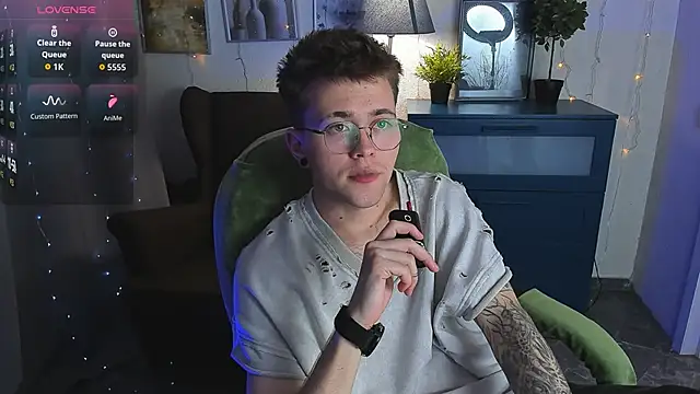 Snapshot of Thomas_Norton chatting on June 2026 09:35:02 PM Thomas Norton online show from June 2026 09:35:02 PM