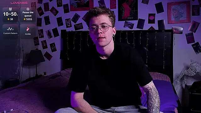 Snapshot of Thomas_Norton chatting on June 2026 10:23:02 PM Thomas Norton online show from June 2026 10:23:02 PM
