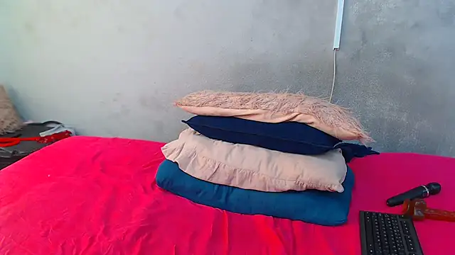 kinkynaghty online show from June 2026 12:37:01 PM