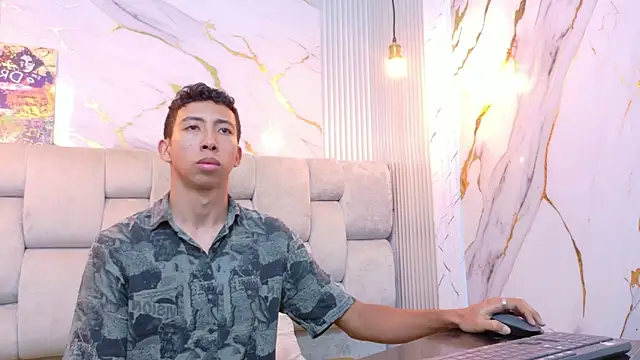 Snapshot of MOgekobig19 chatting on March 2026 12:11:01 PM MOgekobig19 online show from March 2026 12:11:01 PM