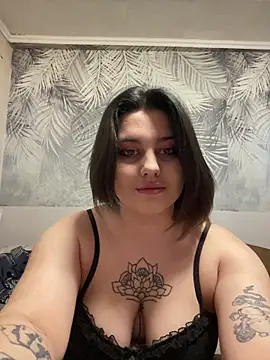 Snapshot of LinaSherman chatting on March 2026 11:21:01 AM LinaSherman online show from March 2026 11:21:01 AM