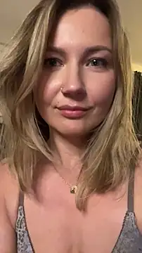 WhereisAlice online show from April 2026 11:40:02 PM