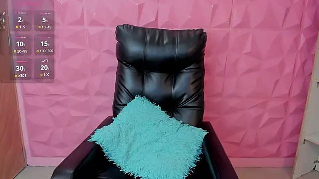 hannabackerr online show from May 2026 04:15:02 PM