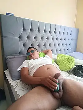 luis20212 online show from July 2026 05:49:02 PM