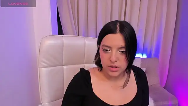 Arihanna London online show from May 2026 03:44:02 AM