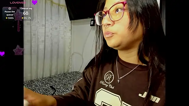 Snapshot of rouse__red chatting on March 2026 10:33:01 PM rouse red online show from March 2026 10:33:01 PM