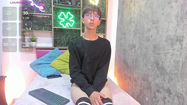Eyden Connor online show from June 2026 08:53:02 PM