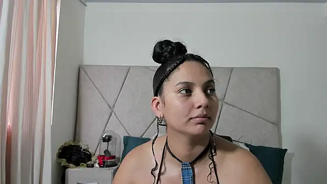 Snapshot of VeraBellucci chatting on June 2026 11:25:02 AM VeraBellucci online show from June 2026 11:25:02 AM