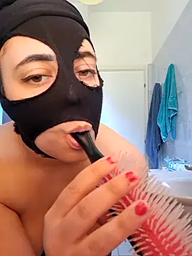 Snapshot of zuccherofilatoo chatting on March 2026 02:28:01 PM zuccherofilatoo online show from March 2026 02:28:01 PM