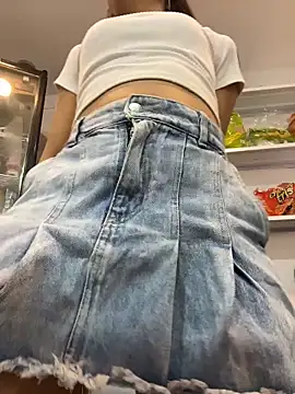 izumi mei online show from May 2026 03:47:01 AM