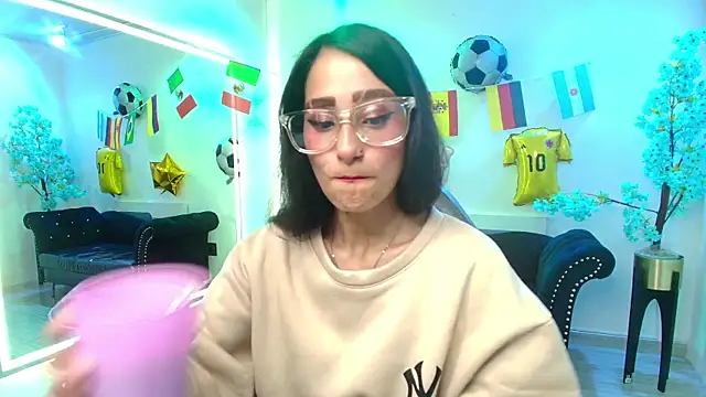 Palmer foxx online show from June 2026 03:33:01 AM